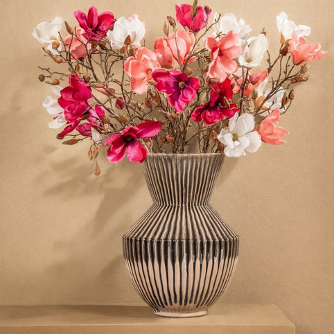 Breng de Lente Binnen met de Perfecte Magnolia — Tijdloze Elegantie in Huis!