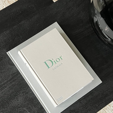 Cozy & Casa Dior Catwalk koffietafelboek
