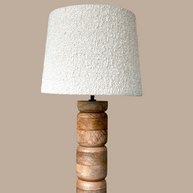TRENTO tafellamp Mango hout met Boucle kap