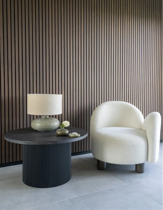 Honolulu Lounge stoel - Wit, Bouclé, bruine houtpoten