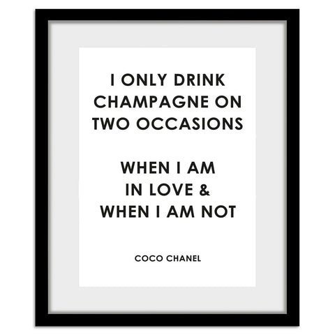 Moderne wandfoto met houten frame – stijlvolle print van Queence voor elk interieur.