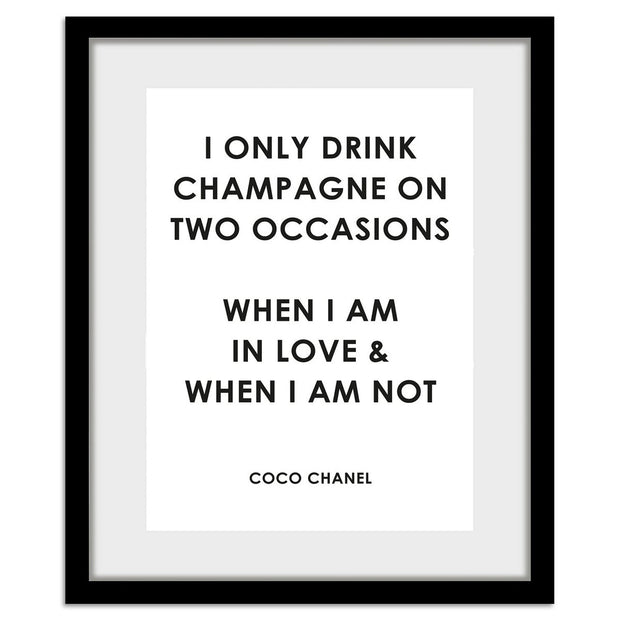 Moderne wandfoto met houten frame – stijlvolle print van Queence voor elk interieur.