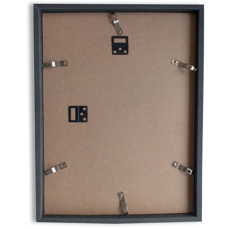 Moderne zwart-witte lijstfoto in houten frame – stijlvolle wanddecoratie van Queence.