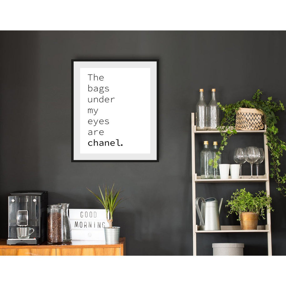 Moderne zwart-witte lijstfoto in houten frame – stijlvolle wanddecoratie van Queence.