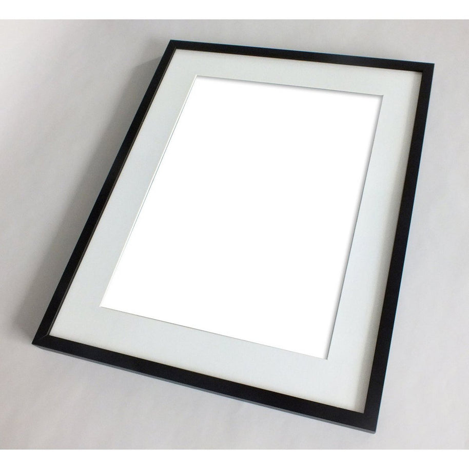 Zwart-witte lijstfoto “Ik hou van wat je doet” in houten frame – stijlvolle wanddecoratie van Queence.