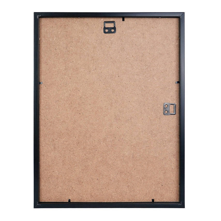 Zwart-witte lijstfoto “Kaarsen en champagne” in houten frame – stijlvolle wanddecoratie van Queence